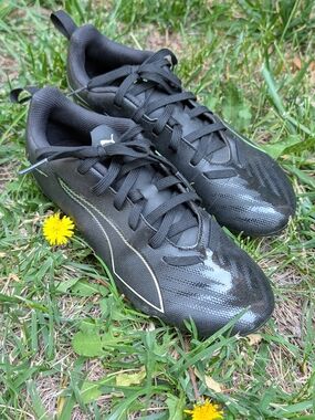 Puma Big Boy 4.5 Black Performance Soccer/Training Sport Shoes
